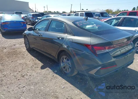 2024 Hyundai Elantra Sel z USA, uszkodzony, nr VIN KMHLM4DG9RU704571